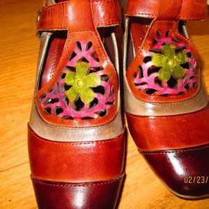 L'Artiste "Jardin" Spring Step Leather Heel Sz40/9